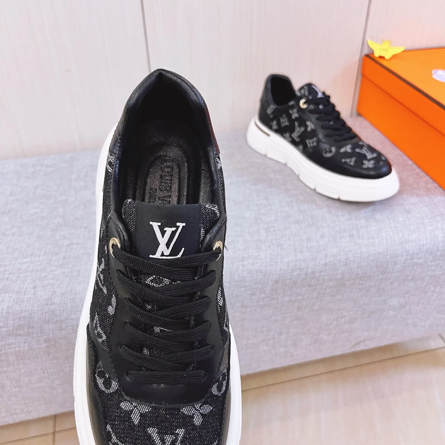 Men's shoes 💰 420 men's shoes 💰 [LV] 🔥 Louis Vuitton high-end men's shoes brand official website 1:1 latest masterpiece: uppers are made of Italian imported first-layer cowhide with comfortable and breathable lining ➕ original non-slip and wear-resistant outsole 🔥, making walking more convenient and comfortable! An exclusive new model, a stunning work, a beautiful 1:1 replica [color] compared to the official quality! Create a fashionable personality to set off your uniqueness! A must-have for trendy men! Classic 🔥Size: 38-44 Color: 🔥 2⃣️colors available🔥.